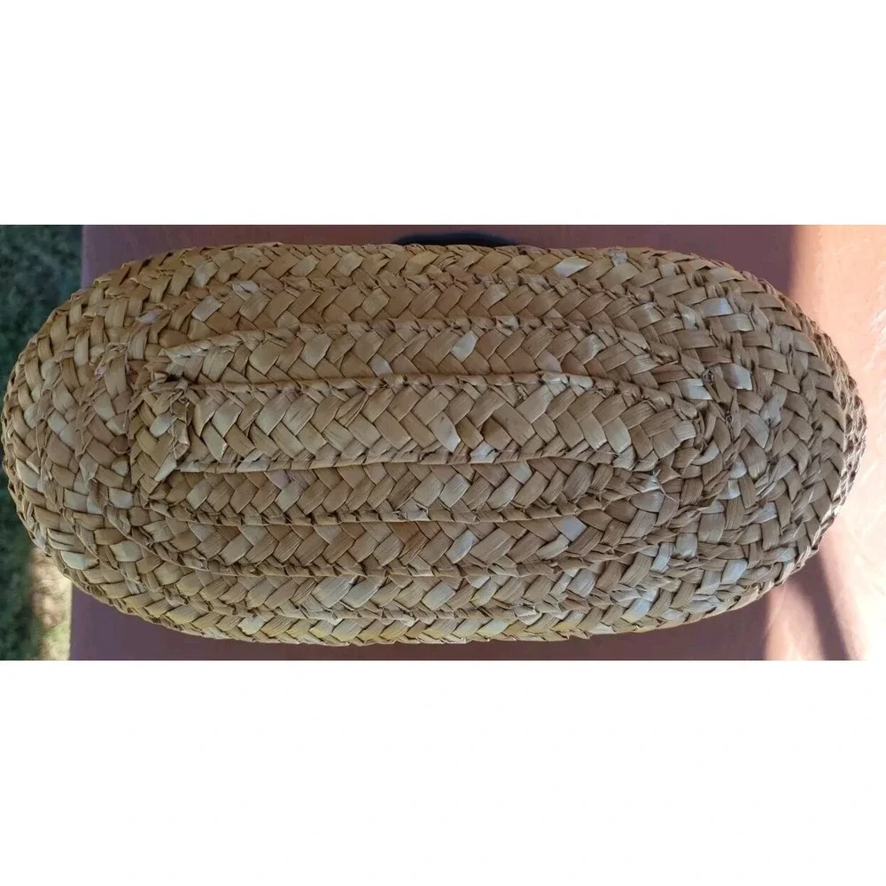 Yankee Candle Wicker Straw Tote Bag 14"W x 11"H Snap Closure - Picture 3 of 5